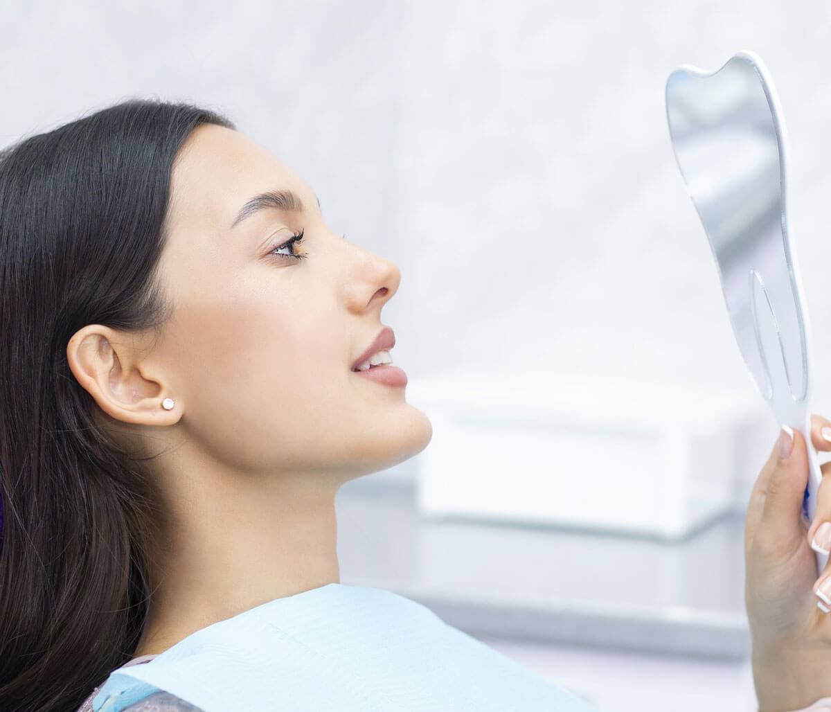 The benefits of dental implants for tooth restoration in Bloomington